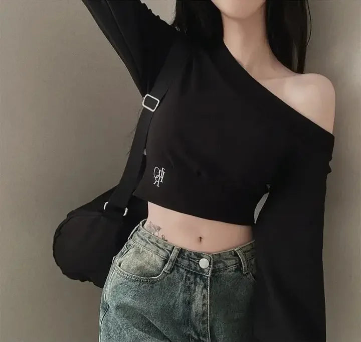 Women's Fashion Design Shoulder-baring Side Collar Slimming Top