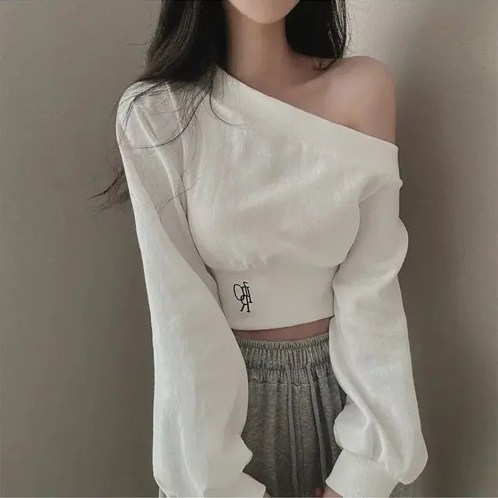 Women's Fashion Design Shoulder-baring Side Collar Slimming Top