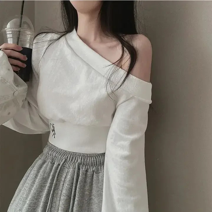 Women's Fashion Design Shoulder-baring Side Collar Slimming Top